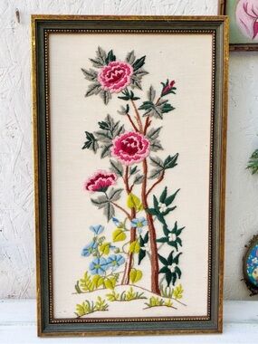 Vintage Crewel Embroidery Flower Floral Framed 21 x 12.5